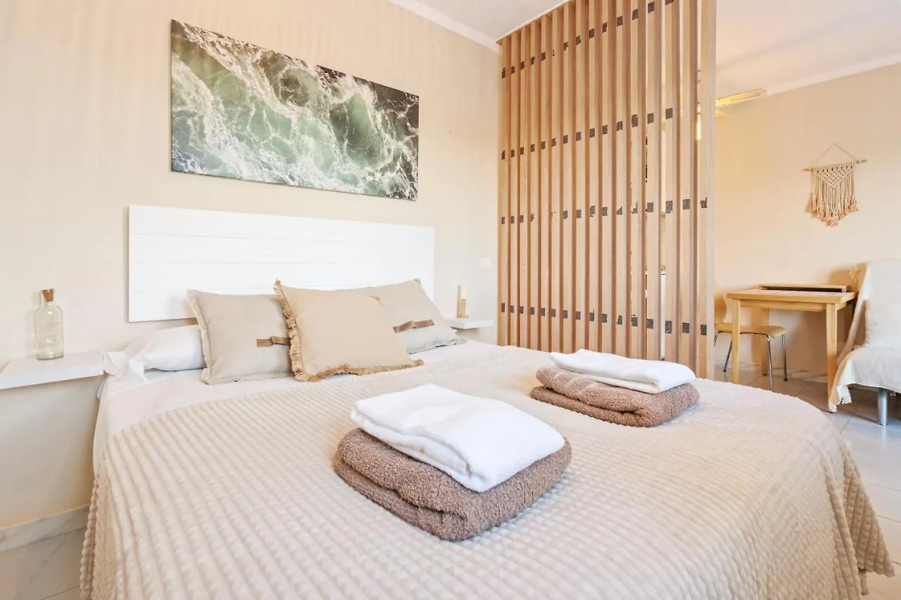 Welcs Apartamento 055 Emp Con Terraza Y Vistas Al Canal Empuriabrava 0*,  Spain